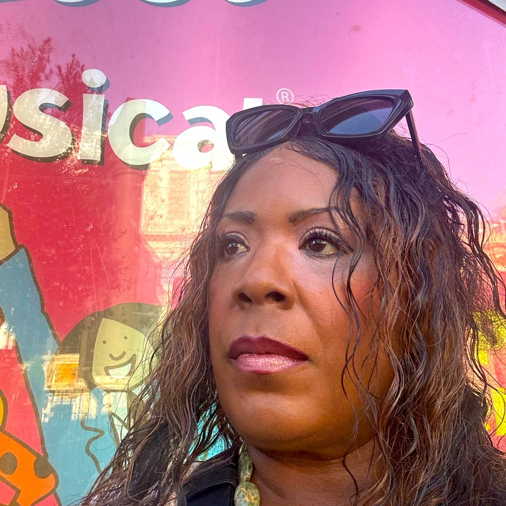 Meet your Posher, Dynetta